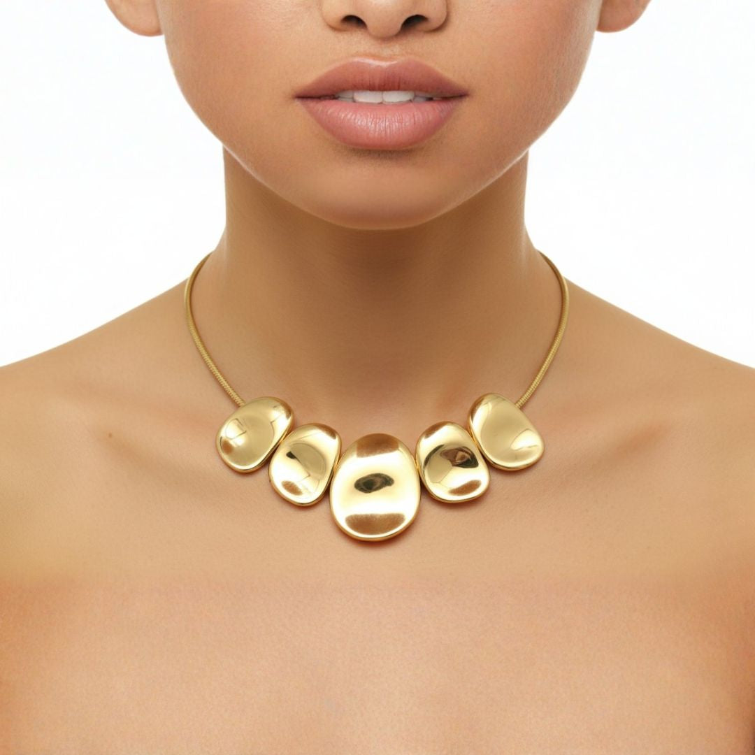 Alma Dorada - Collar de Diseño Orgánico con Placas Pulidas
